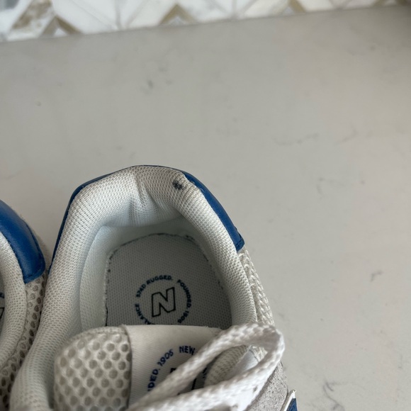 New Balance 574 Kids Boys 3 Ragged White Royal Blue Suede Sneakers US - Picture 8 of 13